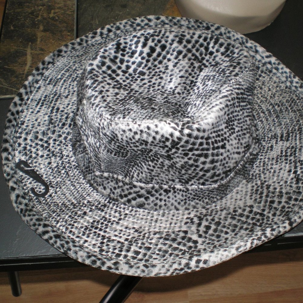 Stylist Brim